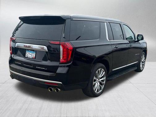 Onyx Black 2022 GMC Yukon XL Denali