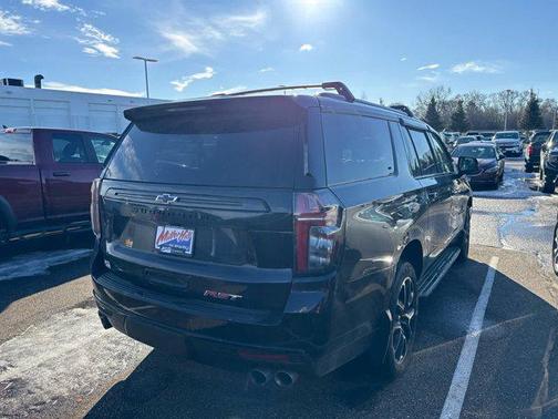 2024 Chevrolet Suburban RST