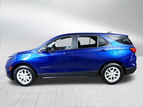 Blue Glow Metallic 2022 Chevrolet Equinox LS