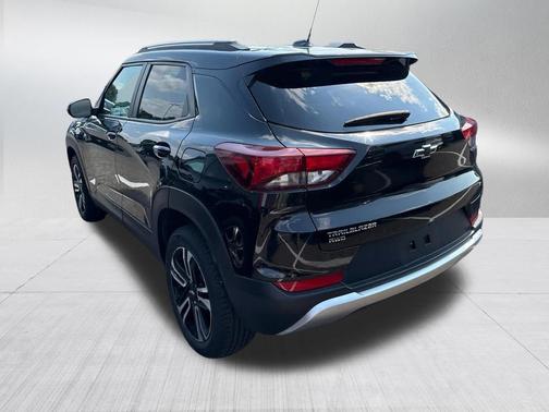 Mosaic Black Metallic 2023 Chevrolet Trailblazer LT