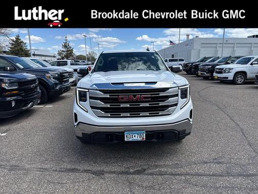 Summit White 2022 GMC Sierra 1500 SLE