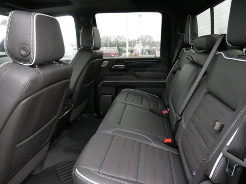 2025 GMC Sierra 2500 AT4