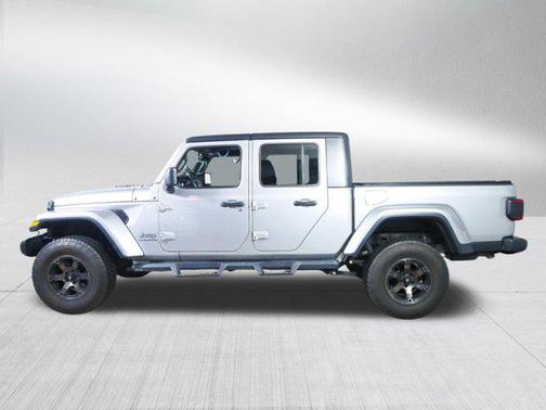 Billet Silver Metallic Clearcoat 2020 Jeep Gladiator Overland