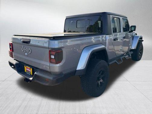 Billet Silver Metallic Clearcoat 2020 Jeep Gladiator Overland