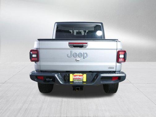 Billet Silver Metallic Clearcoat 2020 Jeep Gladiator Overland