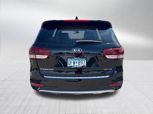2016 Kia Sorento SX