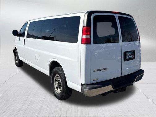 Summit White 2007 Chevrolet Express 3500 LS Extended Wagon