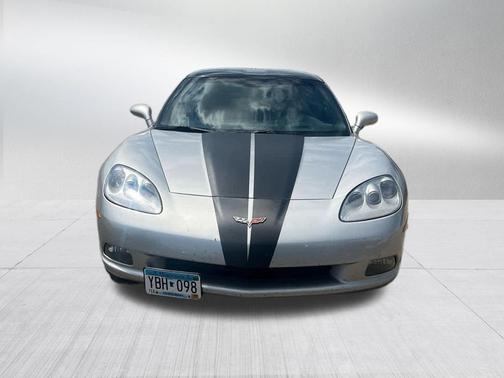 Machine Silver Metallic 2005 Chevrolet Corvette Base