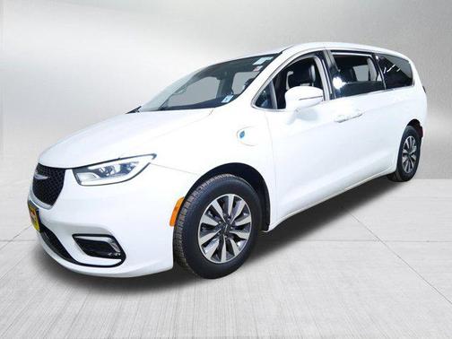 2022 Chrysler Pacifica Hybrid Touring L