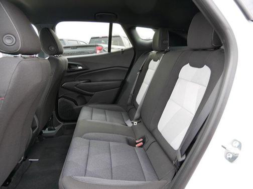 2025 Chevrolet Trax FWD 1RS