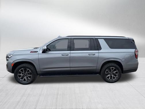 Satin Steel Metallic 2022 Chevrolet Suburban 4WD Z71