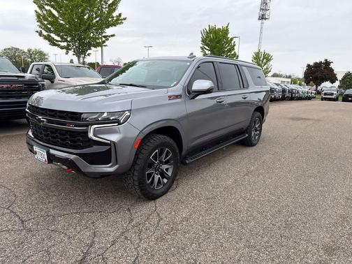 Satin Steel Metallic 2022 Chevrolet Suburban 4WD Z71
