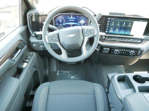 2025 Chevrolet Silverado 3500 LT