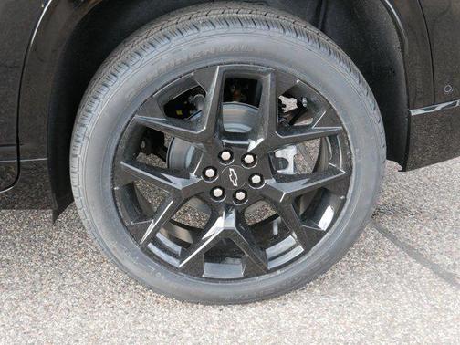 Mosaic Black Metallic 2026 Chevrolet Traverse RS