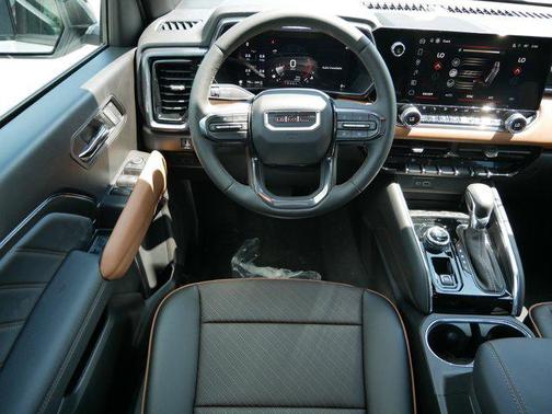 2025 GMC Canyon Base