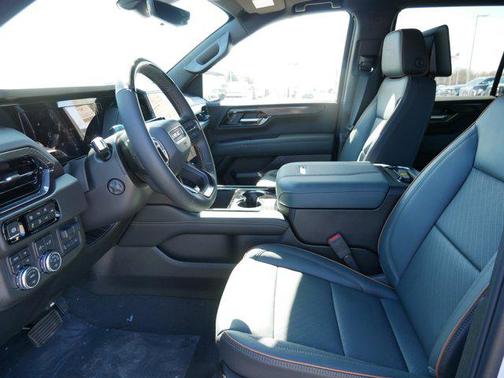 2025 GMC Yukon 4WD AT4