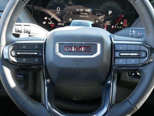 2025 GMC Yukon 4WD AT4
