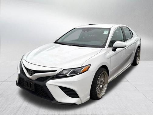 2020 Toyota Camry SE