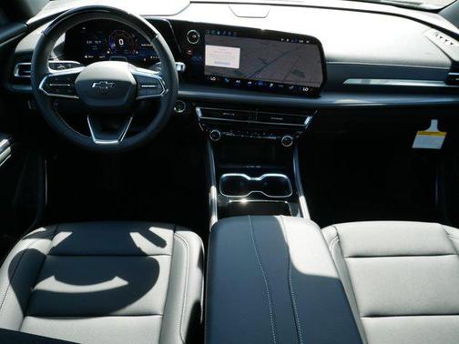 Mosaic Black Metallic 2026 Chevrolet Traverse LT
