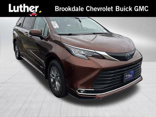 2021 Toyota Sienna XLE 7 Passenger
