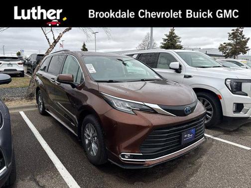 2021 Toyota Sienna XLE 7 Passenger