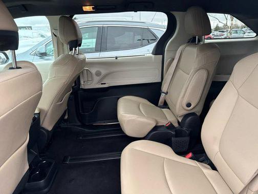 2021 Toyota Sienna XLE 7 Passenger