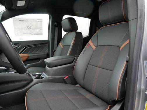 2025 GMC Canyon Base