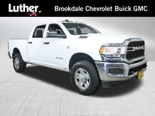 2022 RAM 2500 Tradesman Crew Cab 4x4 6'4' Box
