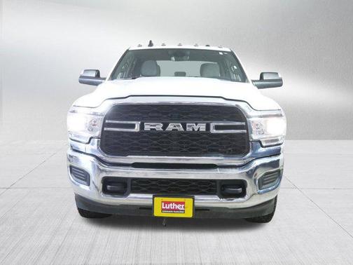 2022 RAM 2500 Tradesman Crew Cab 4x4 6'4' Box