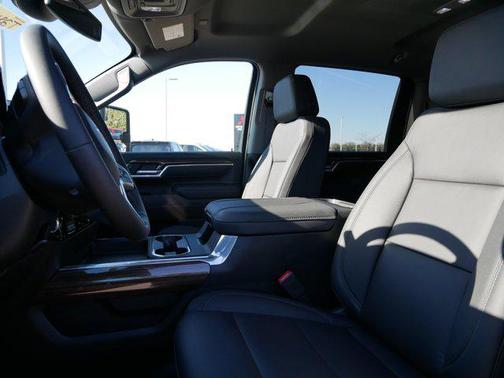 2026 Chevrolet Silverado 3500 LT