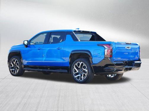 2025 Chevrolet Silverado EV RST