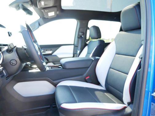 2025 Chevrolet Silverado EV RST