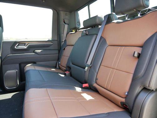 2025 Chevrolet Silverado 3500 High Country