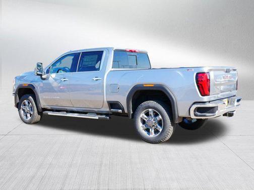 2025 GMC Sierra 3500 SLT