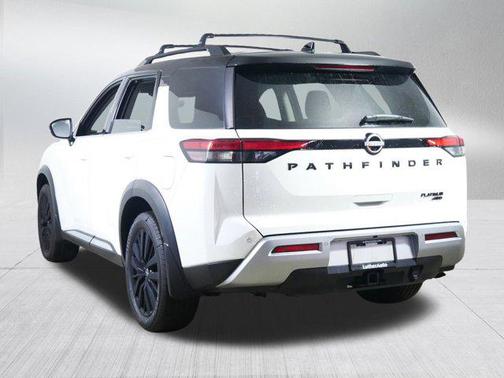 2023 Nissan Pathfinder Platinum 4WD