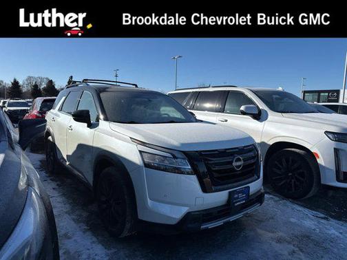 2023 Nissan Pathfinder Platinum 4WD