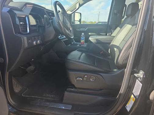 Onyx Black 2024 GMC Sierra 2500 Denali