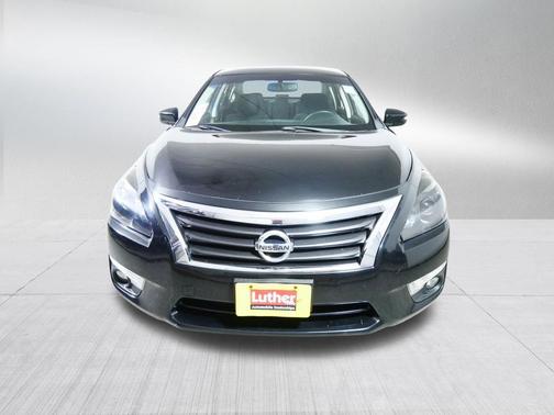 Super Black 2014 Nissan Altima 2.5 SV