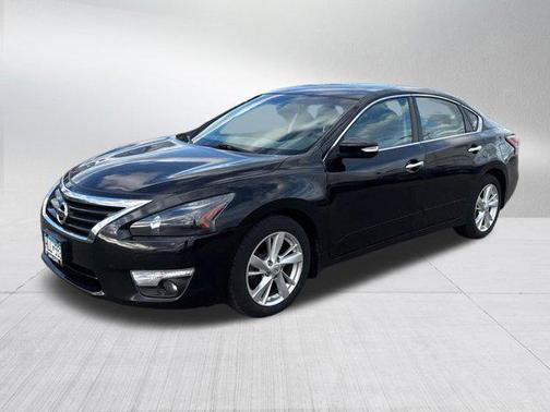 Super Black 2014 Nissan Altima 2.5 SV