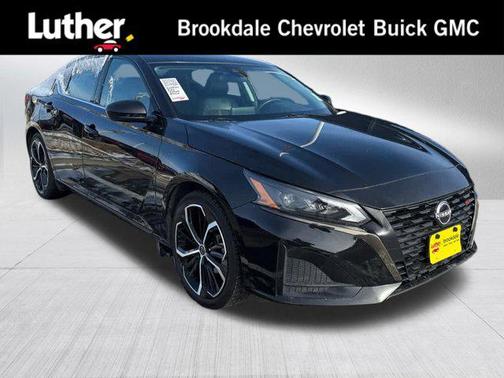 2023 Nissan Altima SR FWD