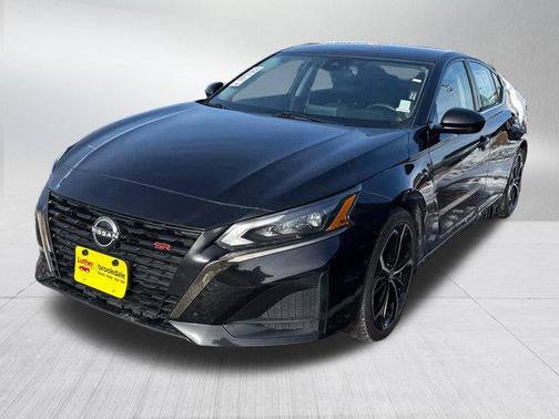 2023 Nissan Altima SR FWD