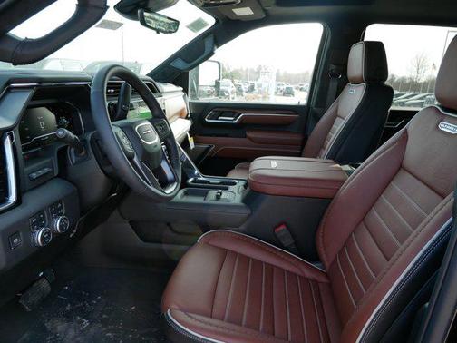 2025 GMC Sierra 3500 Denali