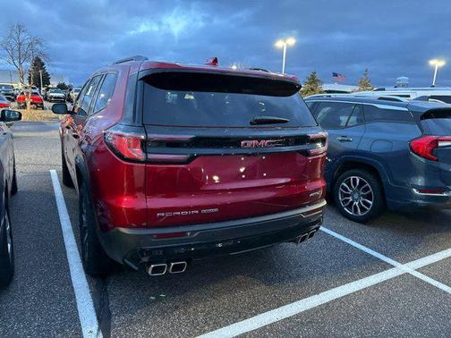 2024 GMC Acadia AWD AT4