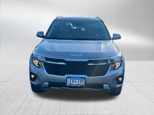 Steel Gray 2024 Kia Seltos EX