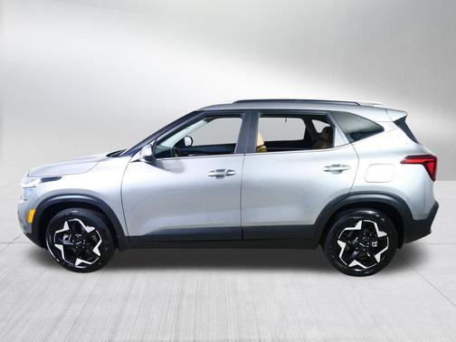 Steel Gray 2024 Kia Seltos EX