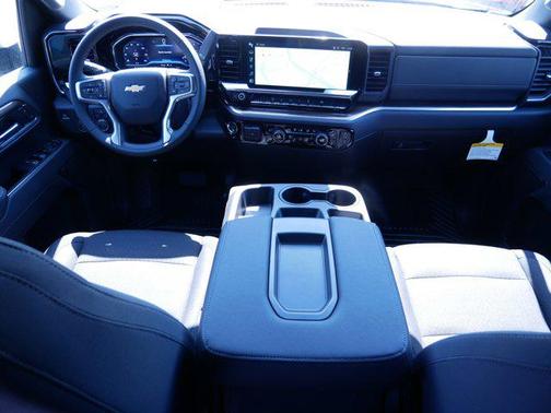 2025 Chevrolet Silverado 3500 LT