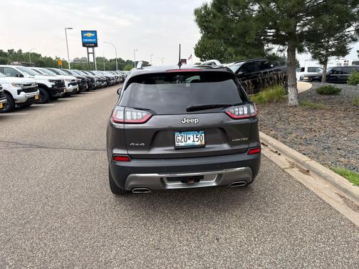Granite Crystal Metallic Clearcoat 2019 Jeep Cherokee Limited