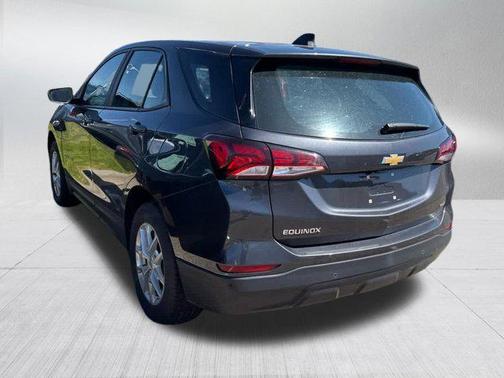 Iron Gray Metallic 2022 Chevrolet Equinox LS