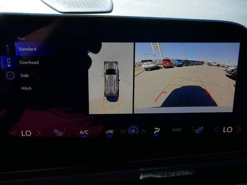 Polar White Tricoat 2026 Chevrolet Traverse AWD Z71