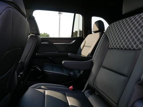 Ebony Twilight Metallic 2026 GMC Acadia Denali